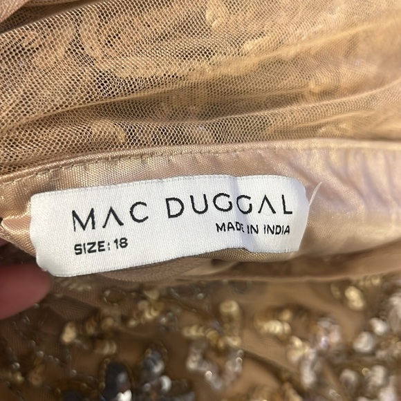 Mac Duggal 5717 NWOT EMBELLISHED BUTTERFLY SLEEVE HIGH NECK GOWN - Picture 9 of 9